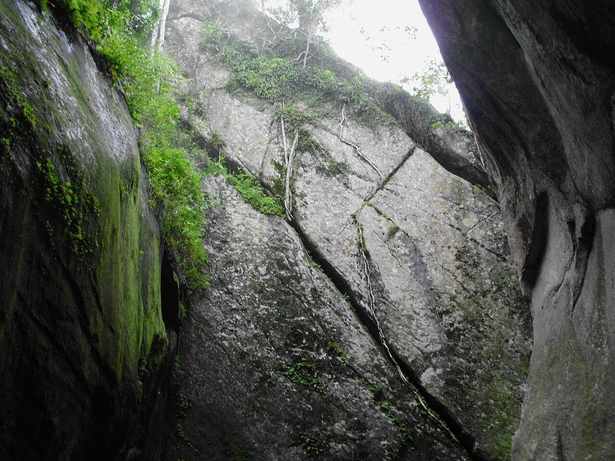 Thovarimala Ezhuthupara — Dams, Caverns & Caves near Kaivalyam Homestay, Wayanad