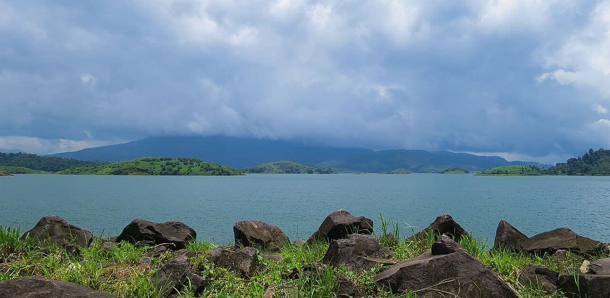 Mayiladum Para — Mountain Sites near Kaivalyam Homestay, Wayanad